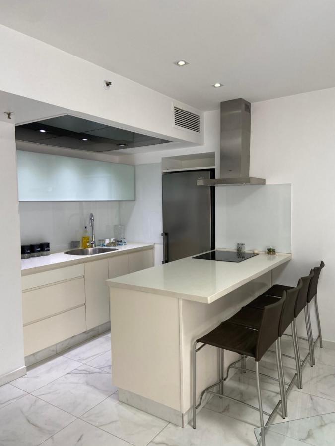 Amazing Suite On The Sea-סוויטה מדהימה על הים Bat Yam Buitenkant foto