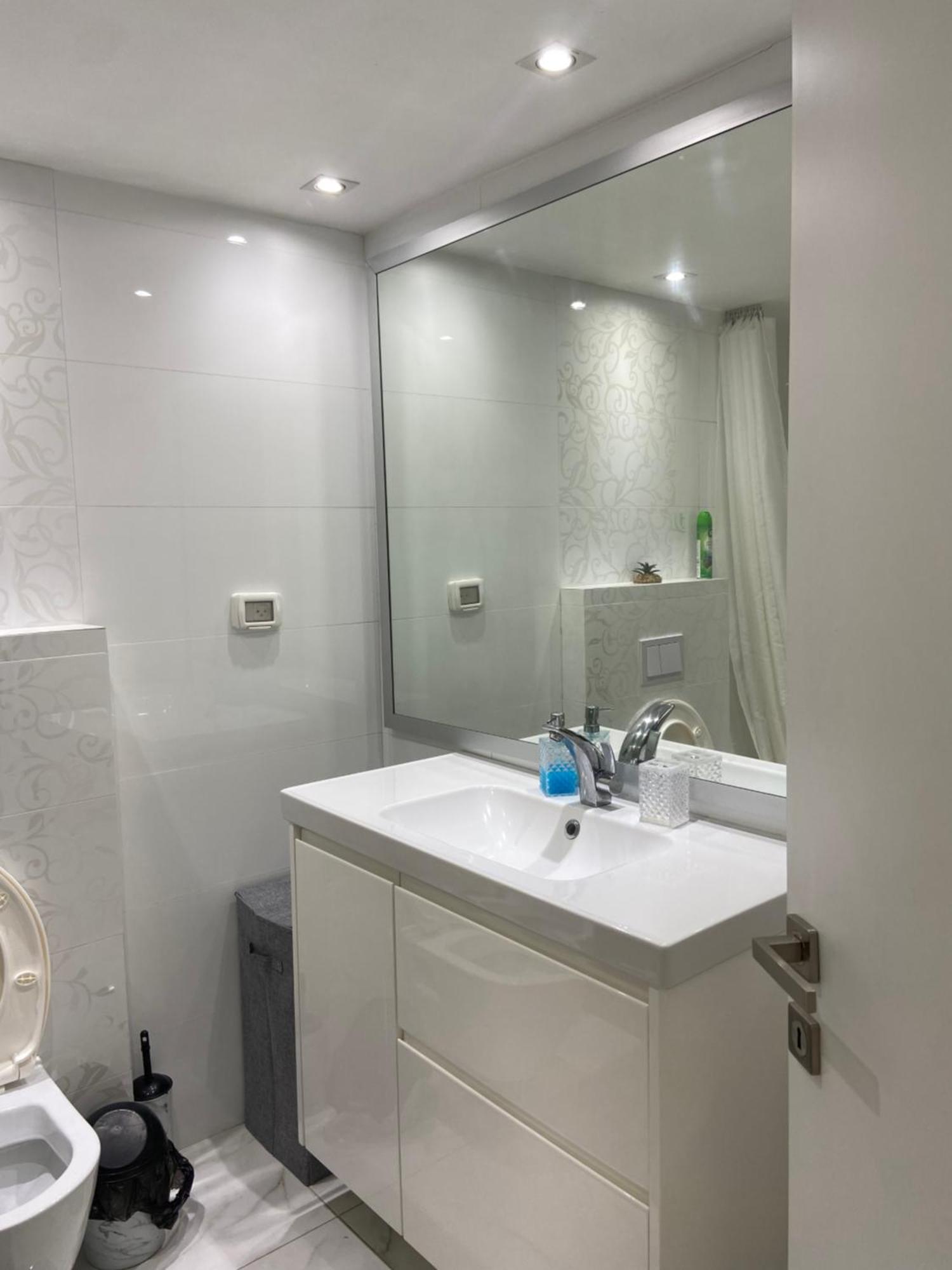 Amazing Suite On The Sea-סוויטה מדהימה על הים Bat Yam Buitenkant foto