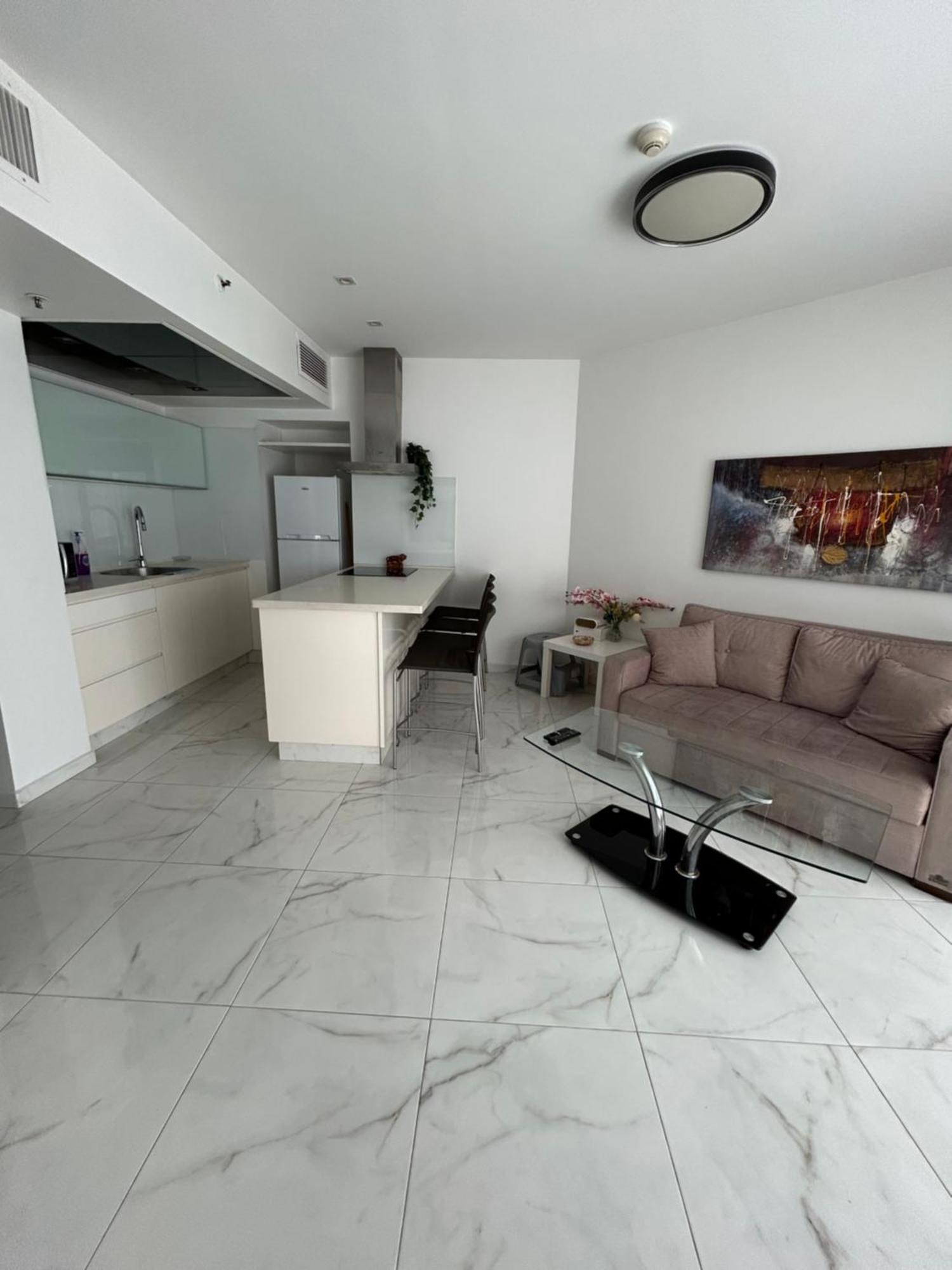 Amazing Suite On The Sea-סוויטה מדהימה על הים Bat Yam Buitenkant foto