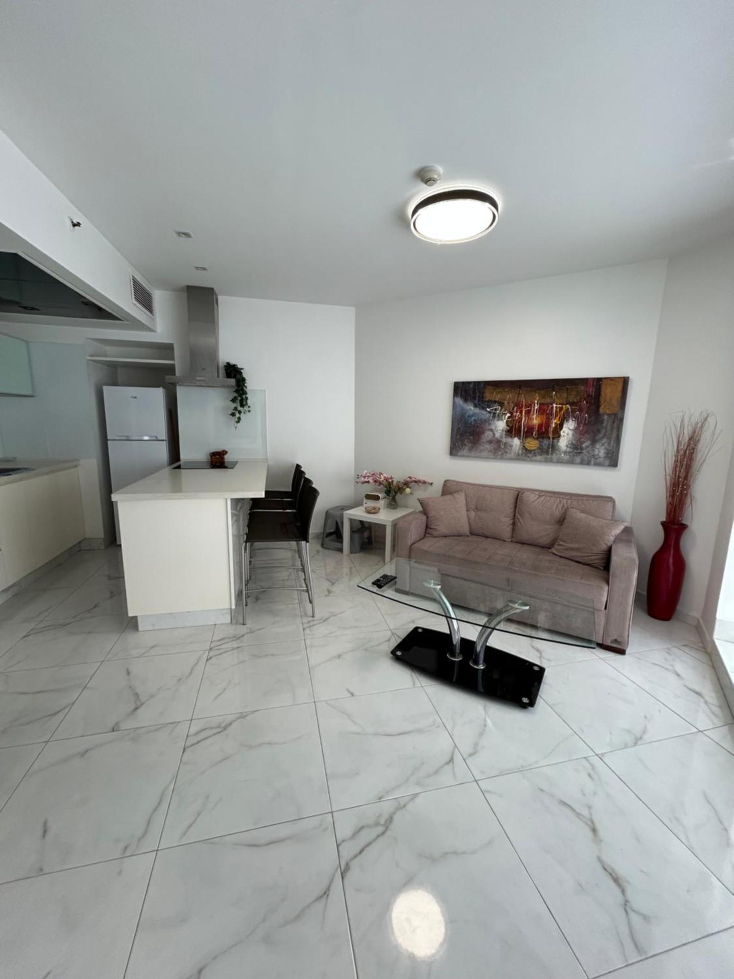 Amazing Suite On The Sea-סוויטה מדהימה על הים Bat Yam Buitenkant foto